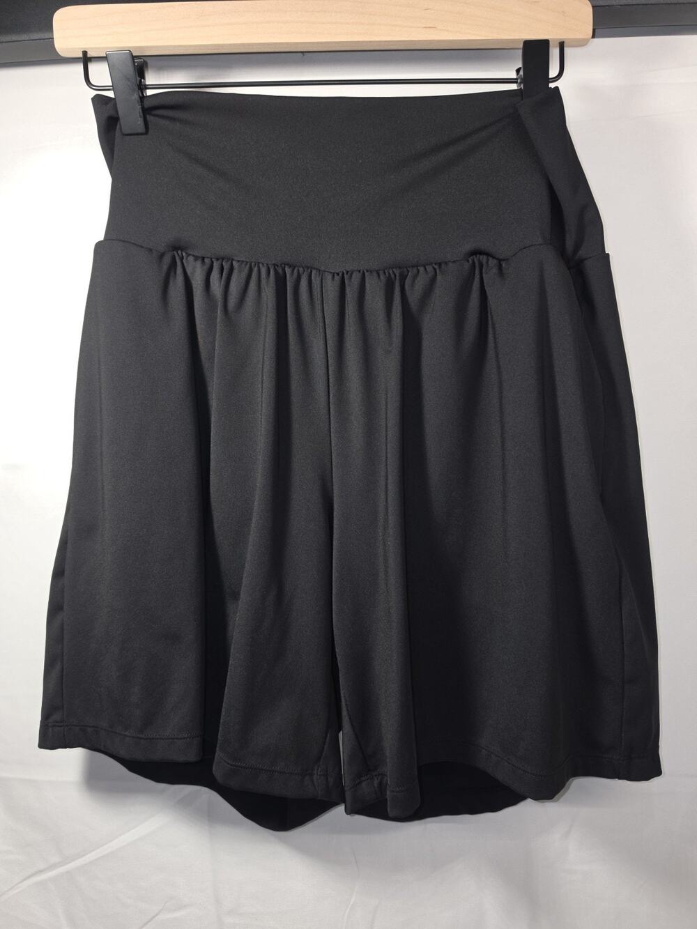 Halara Women's SoftlyZero Super High Waisted Cool Shorts BE5 Black Large B7 EUC